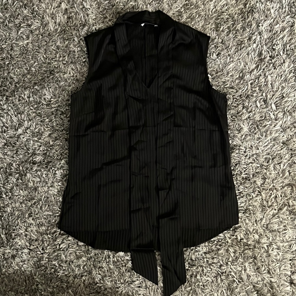 Lattelier Scarf Neck Sleeveless Blouse - Picture 8 of 14